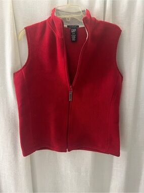GAP Women's Bright Red Fleece Zip-Up Vest Size medium
